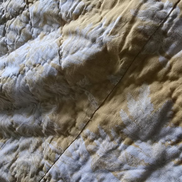 Yellow and White Quilted Bedding - Picture 4 of 6